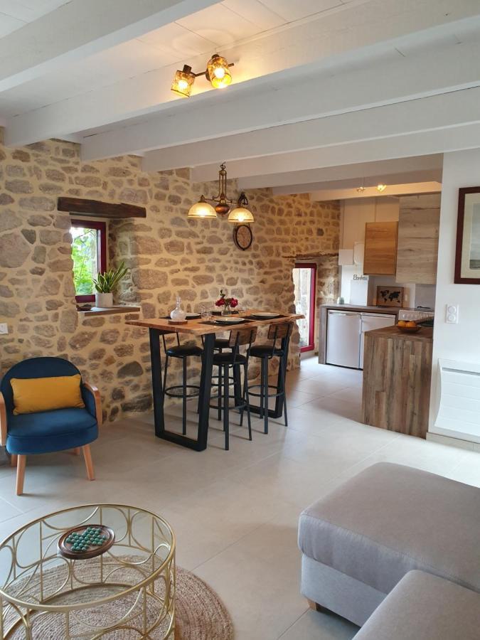 Le Domaine De La Petite Chevre Villa Ploumagoar Eksteriør billede