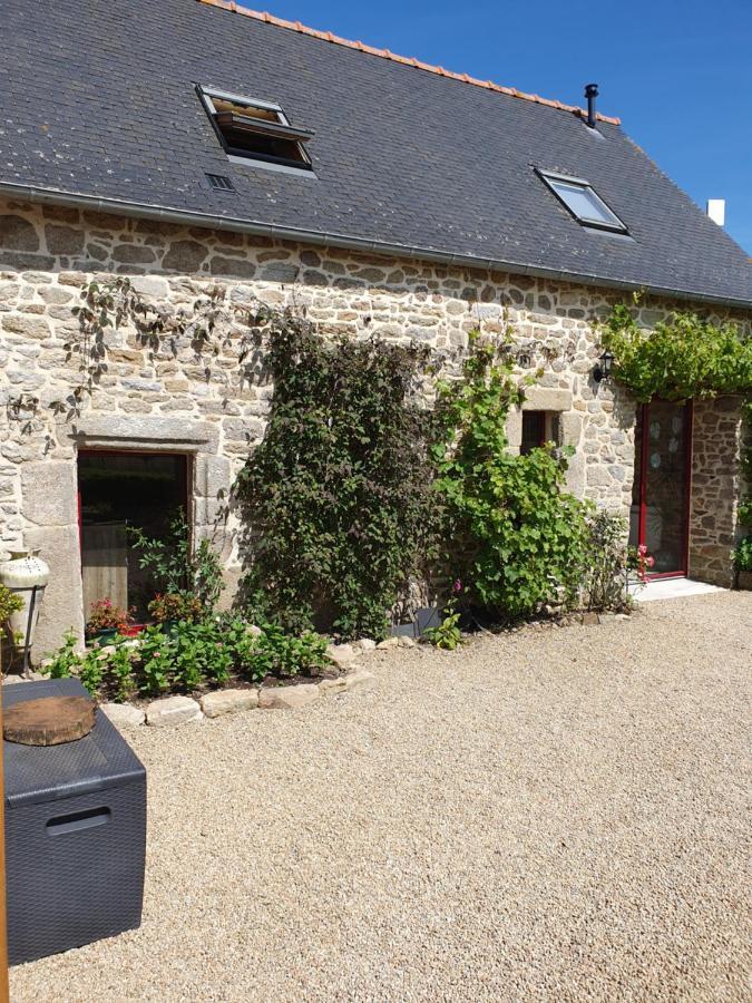 Le Domaine De La Petite Chevre Villa Ploumagoar Eksteriør billede